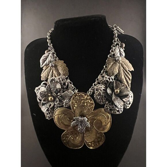 Flower Cottage Gold Tone Floral Egyptian Statement Necklace Cosplay Grandma - Picture 5 of 7